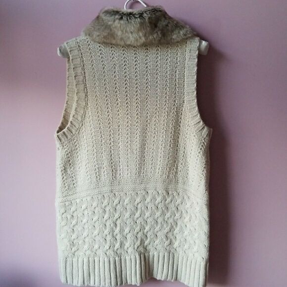FAUX Fur Collar Cardigan Zip Vest 89th & Madison - Picture 4 of 6